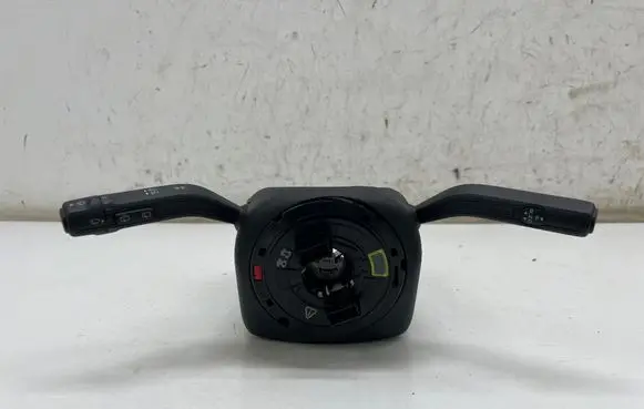 Mercedes-Benz GLA H247 Wiper turn signal indicator stalk/switch A1779001613