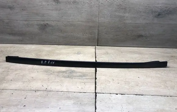 BMW 5 F10 F11 Windshield trim