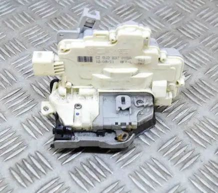 Audi Q3 8U Coupe door lock (next to the handle) 8J2837015A