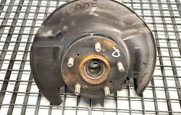 Honda CR-V Front wheel hub spindle knuckle