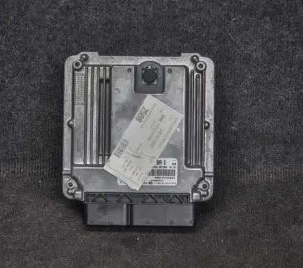 Volkswagen Jetta VI Engine control unit/module