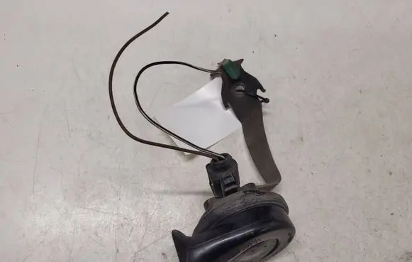 Volkswagen PASSAT B6 Horn signal 007424 000209 A28657625