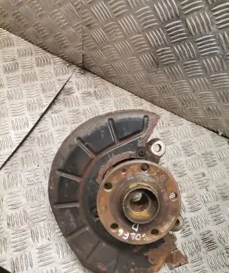 Volkswagen Golf VI Front wheel hub spindle knuckle