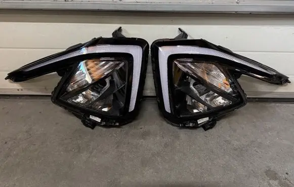 KIA Sportage Headlights/headlamps set 92102R2000 92101R2000