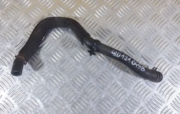 Audi Q7 4L Engine coolant pipe/hose 4L0121049B