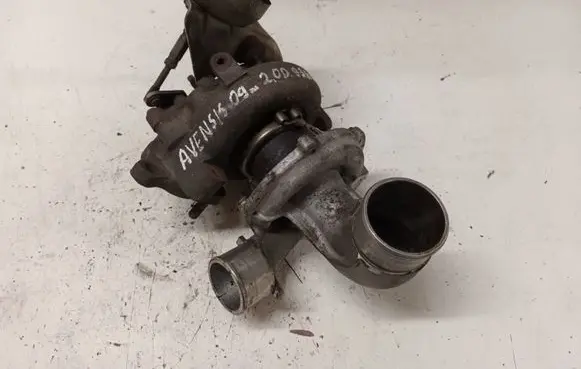 Toyota Avensis T270 Turbo 0906220213 172010R070 VB26