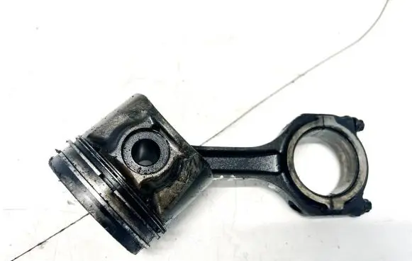 Ford Focus Piston with connecting rod