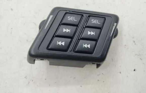 Volvo XC90 Steering wheel buttons/switches 30739243