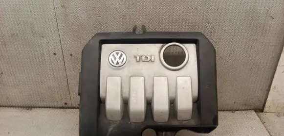 Volkswagen Touran I Engine cover (trim) 03G103925