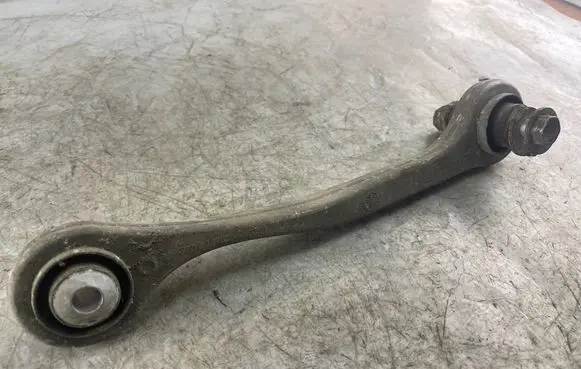 Mercedes-Benz S W221 Rear control arm 221352000