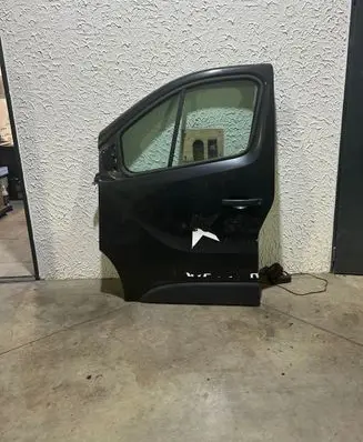 Opel Vivaro Front door 80111945R