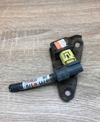 Toyota Prius (XW20) Airbag deployment crash/impact sensor 8917447040 AB11147170 WithPlug