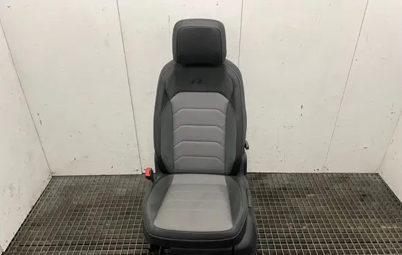Volkswagen Tiguan Front driver seat