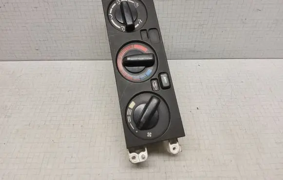 Nissan Primera Climate control unit
