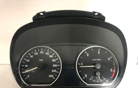 BMW 1 E81 E87 Speedometer (instrument cluster) 1024952