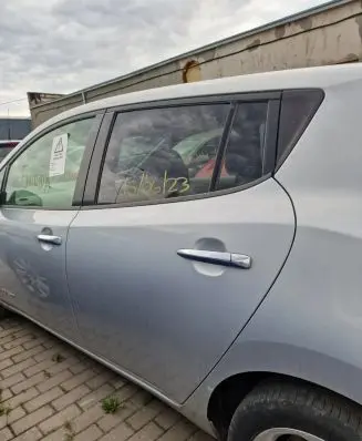 Nissan Leaf I (ZE0) Rear door