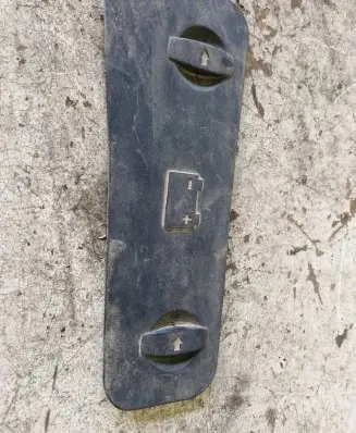 Volkswagen PASSAT B5.5 Battery box tray cover/lid 3B1819422A