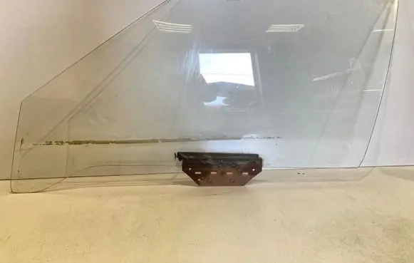 Audi Coupe Front door window/glass (coupe) 