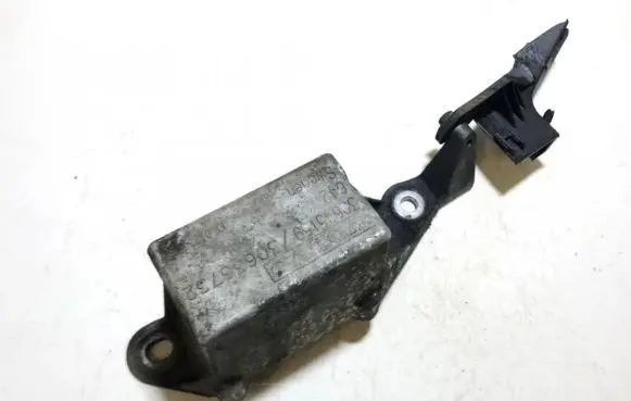 Volvo XC90 Engine mount bracket 30645159