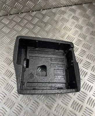 Audi Q7 4L Other trunk/boot trim element 4L0012109