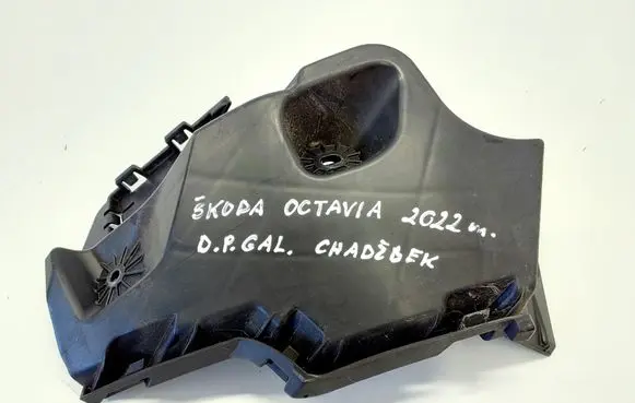 Skoda Octavia Mk4 Rear bumper mounting bracket 5E6807378