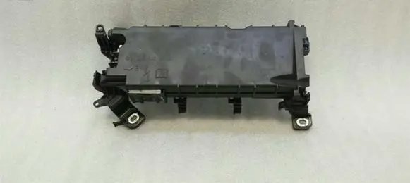 Mercedes-Benz A W176 Fuse box set A2465400340