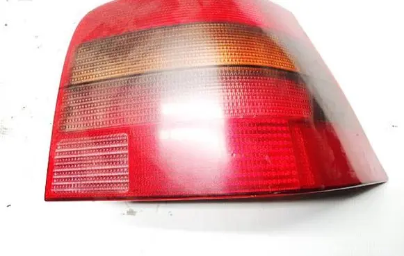 Volkswagen Golf IV Rear/tail lights 1j6945112s