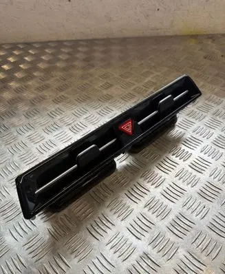KIA Niro Dash center air vent grill 97410AT000 2925495X