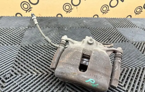 Volkswagen PASSAT B8 Front brake caliper