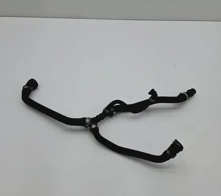 Engine coolant pipe/hose