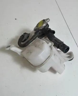 Toyota C-HR I Coolant expansion tank/reservoir 