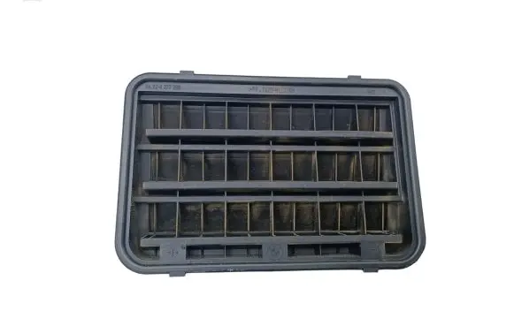 BMW X5 E70 Quarter panel pressure vent 64228377280 8377280
