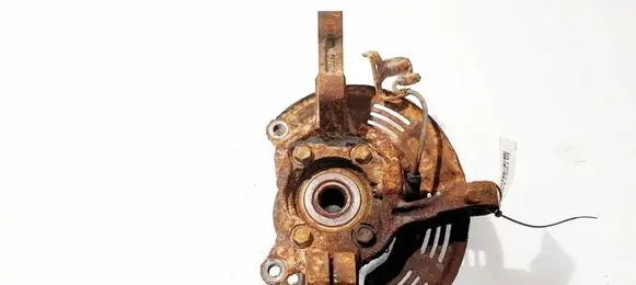 Mitsubishi Endeavor Front wheel hub 