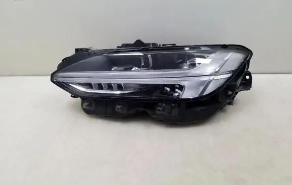 Volvo S90, V90 Headlight/headlamp 31655197
