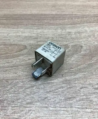 Audi A6 S6 C5 4B Other relay 8E0951253 614