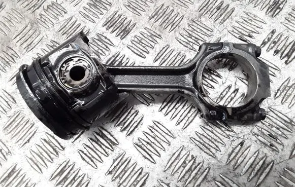 Alfa Romeo 166 Piston with connecting rod