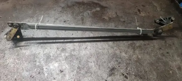 Volvo S40, V40 Front wiper linkage 