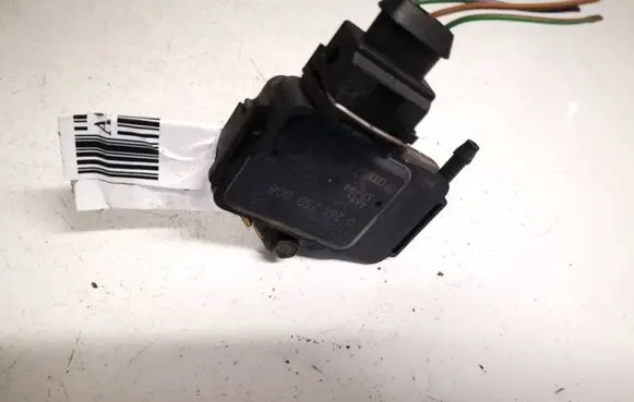 Volkswagen PASSAT B4 Air pressure sensor 3a0906051 0261230008