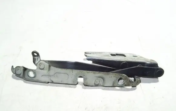 Audi A6 S6 C6 4F Tailgate/trunk/boot hinge 4F5827302