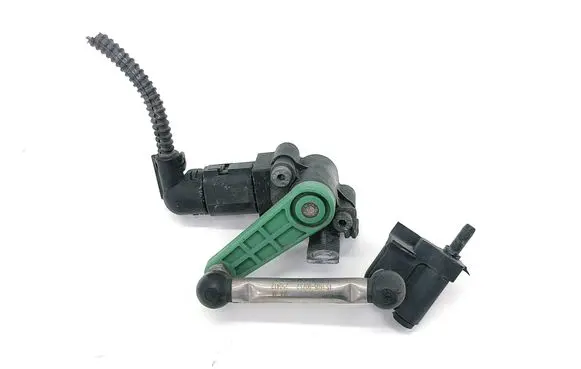 Volkswagen Touareg II Headlight/headlamp level sensor 7P0616213
