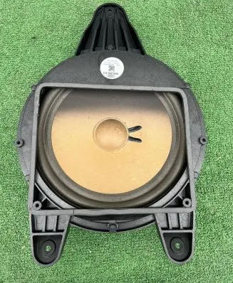 Audi A4 S4 B9 Subwoofer speaker 8W5035412 UA708216