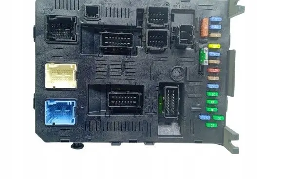Citroen C4 I Fuse box set 9660105980