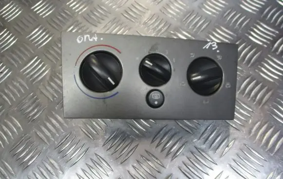 Opel Meriva A Interior fan control switch 13215933