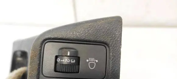 Honda FR-V Headlight level height control switch