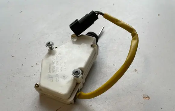 Seat Alhambra (Mk1) Central locking motor 7M0959775C