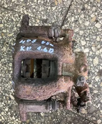 Peugeot 407 Front brake caliper