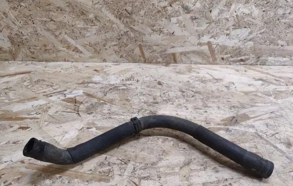 Maserati GranTurismo Engine coolant pipe/hose