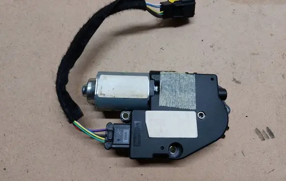 Citroen C5 Sunroof motor/actuator 96577428BJ