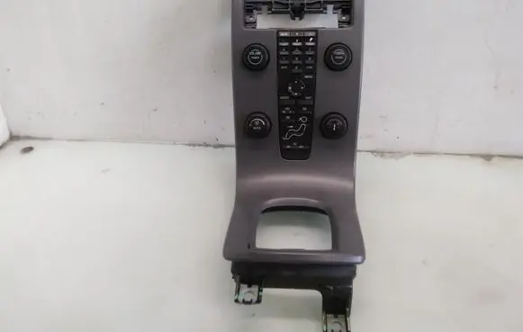 Volvo V50 Climate control unit 8623067