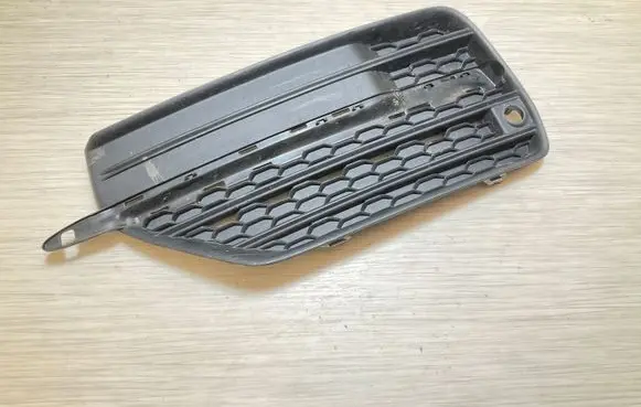 Front bumper lower grill